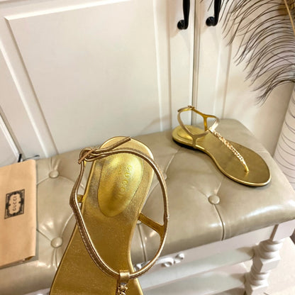 GG SIGNORINA THONG SANDALS IN GOLD SHEEPSKIN