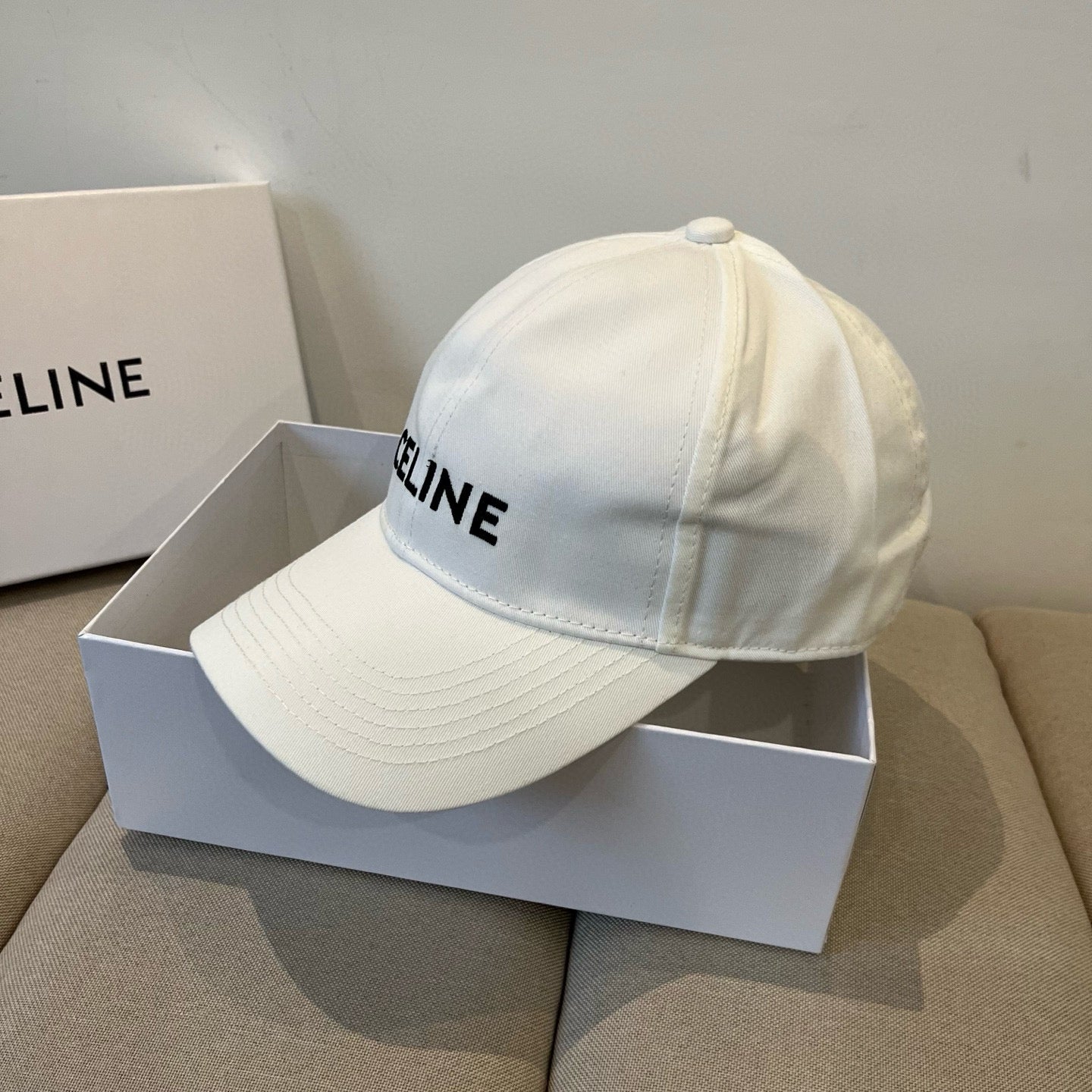 BASEBALL CAP MODEL 650192 IN WHITE FABRIC