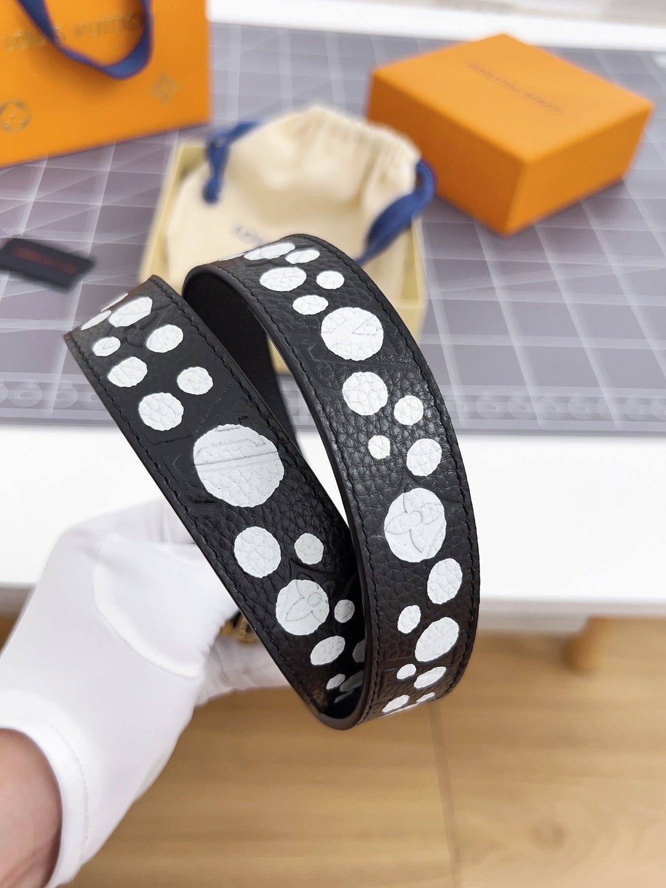 LV Bloom 30mm Belt Gold Buckle Black White Leather