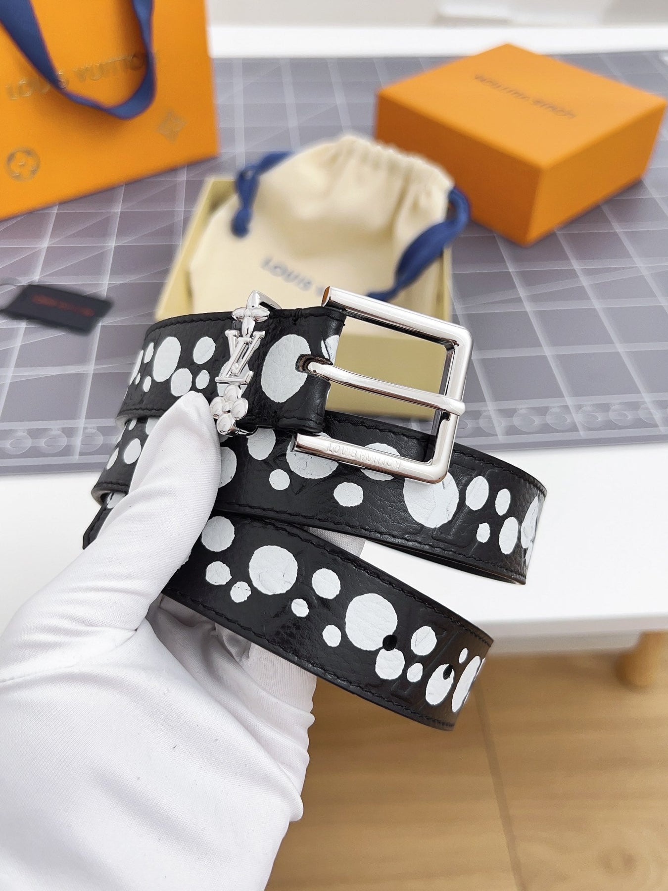 LV Bloom 30mm Belt Silver Buckle Black White Leather