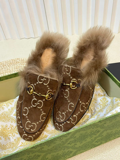 HORSEBIT MULE IN COCOA BROWN MONOGRAM VELVET AND LAMB WOOL LINING