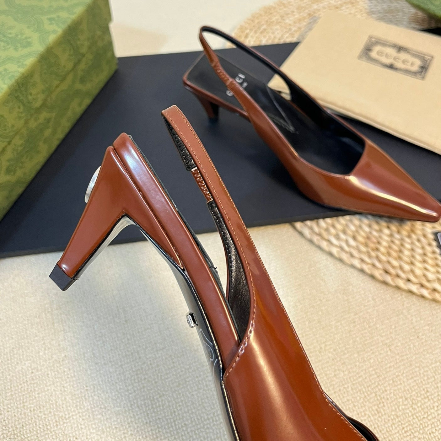 GG Women's G plain leather logo Slingbacks Gingerbread brown