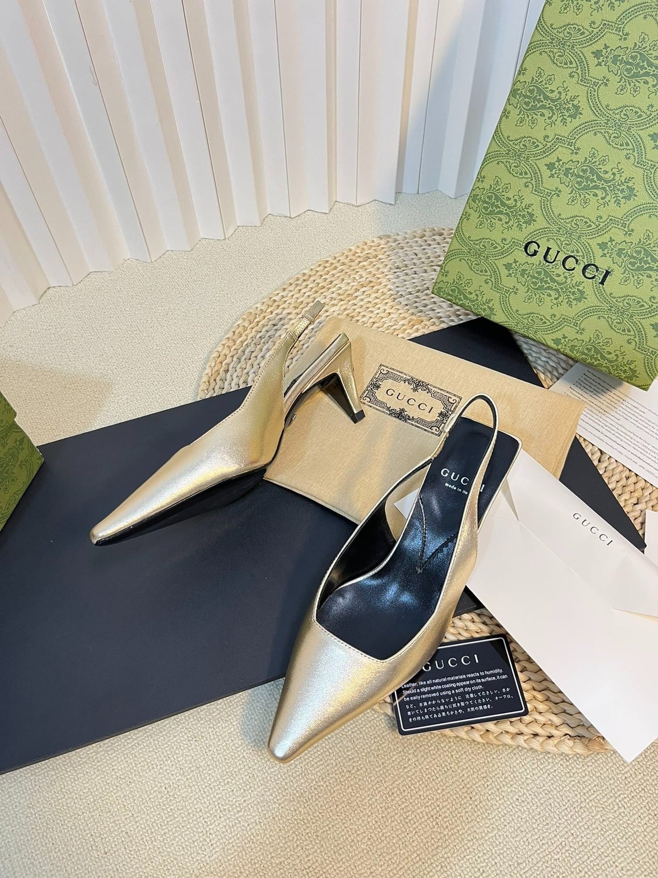 GG Women's G plain leather logo Slingbacks Golden