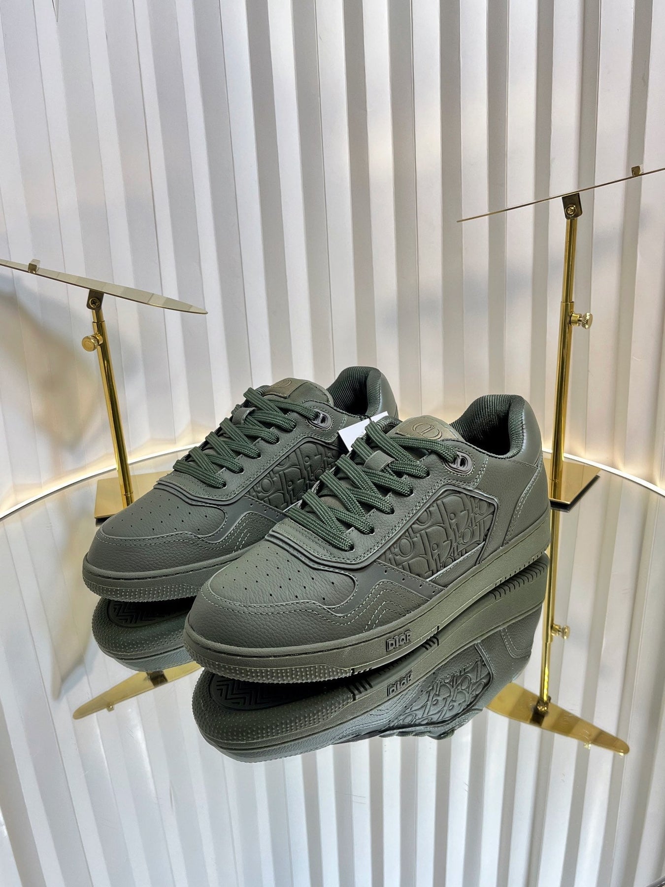 B27 LOW-TOP SNEAKER ARMY GREEN SMOOTH CALFSKIN