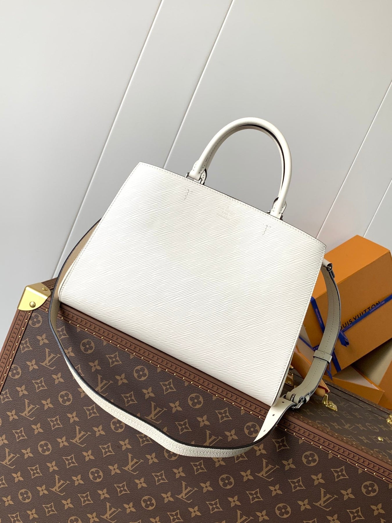 MARELLE TOTE BB BAG 30 IN WHITE EPI GRAIN COWHIDE LEATHER