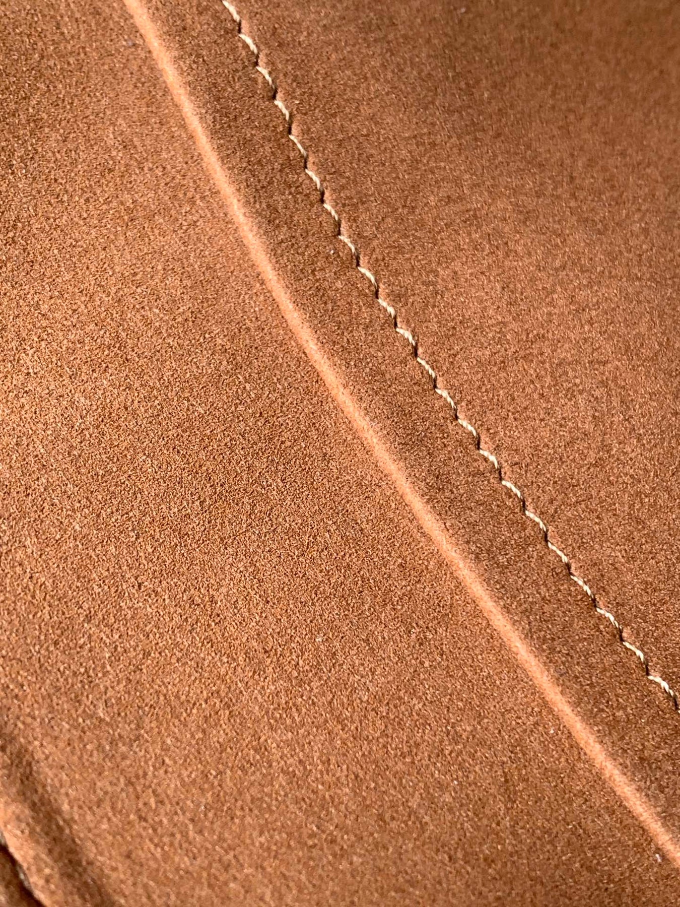 ALMA BB BAG 23 IN BEIGE GRAIN EPI COWHIDE