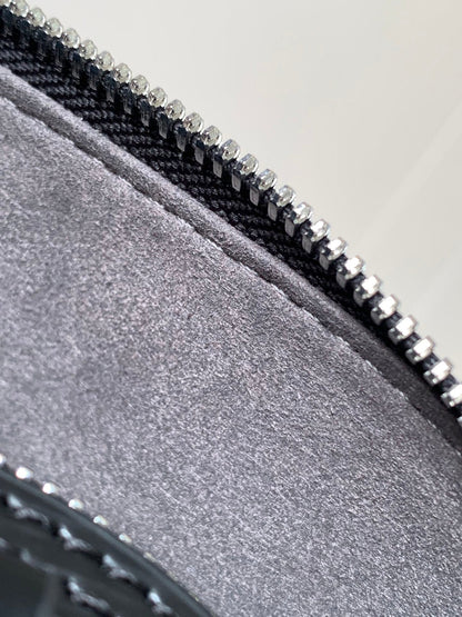 ALMA BB BAG 23 IN BLACK GRAIN EPI COWHIDE