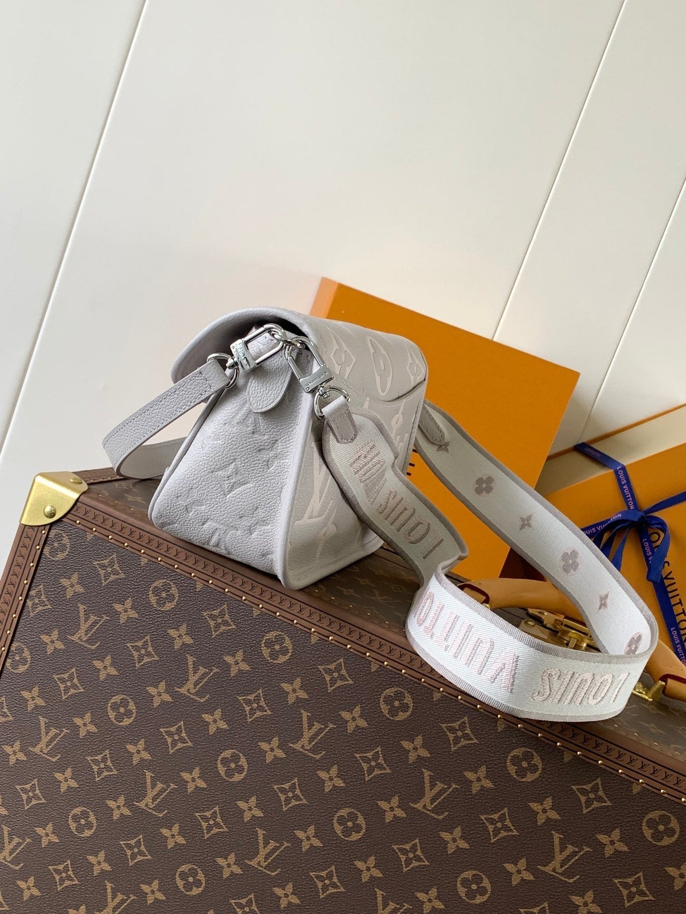 DIANE 24 IN GREY MONOGRAM EMPREINTE LEATHER