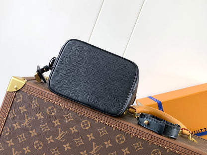 ALL IN BB BAG 18 IN BLACK EMBOSSED COWHIDE