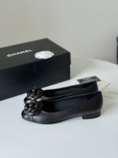 BALLET FLAT BLACK LAMBSKIN WITH FLOWER