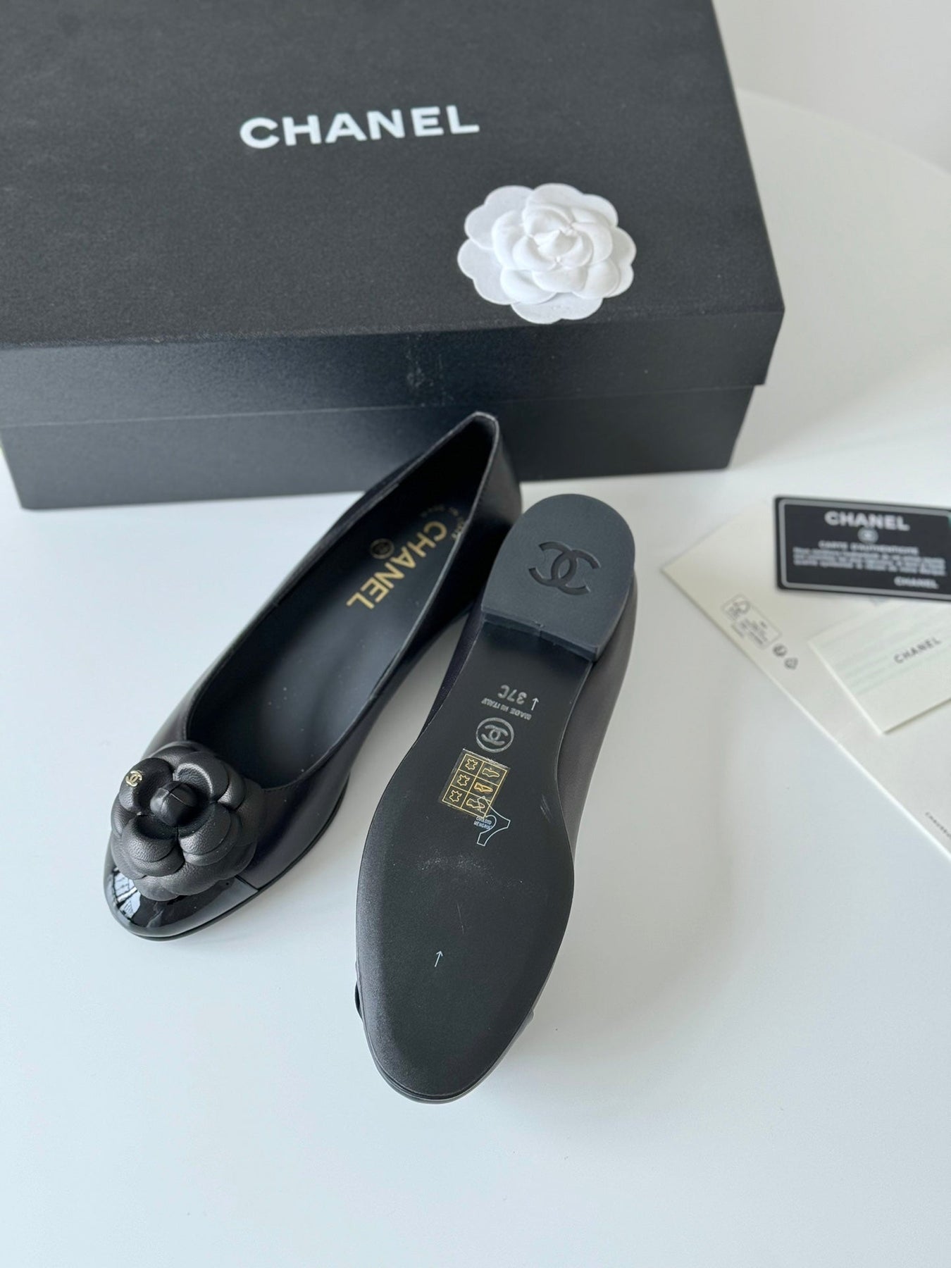 BALLET FLAT BLACK LAMBSKIN WITH FLOWER