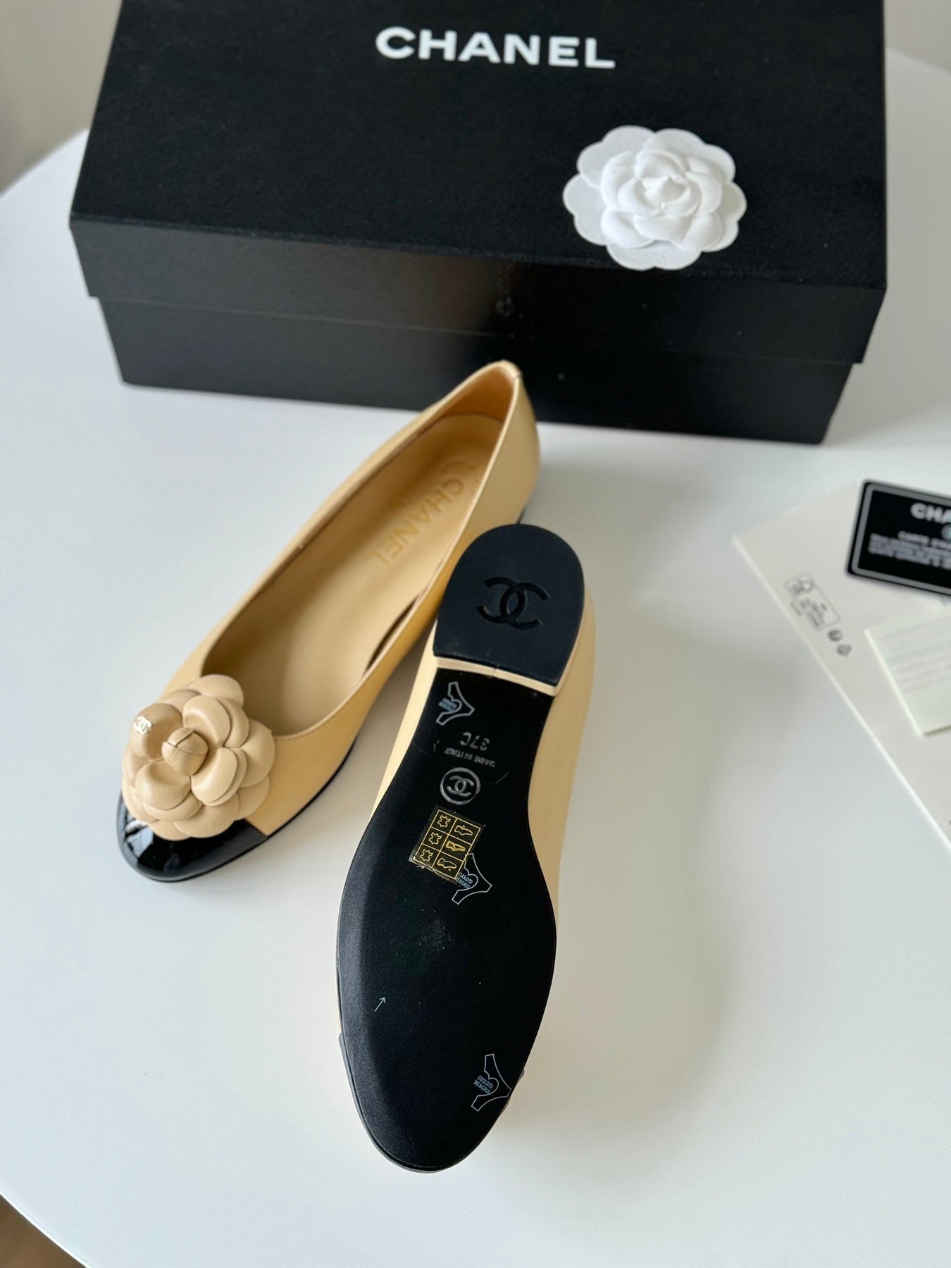 BALLET FLAT BEIGE CREAM LAMBSKIN WITH FLOWER