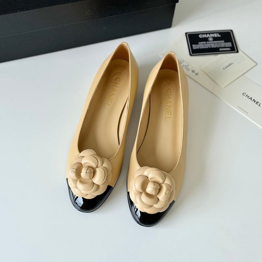 BALLET FLAT BEIGE CREAM LAMBSKIN WITH FLOWER