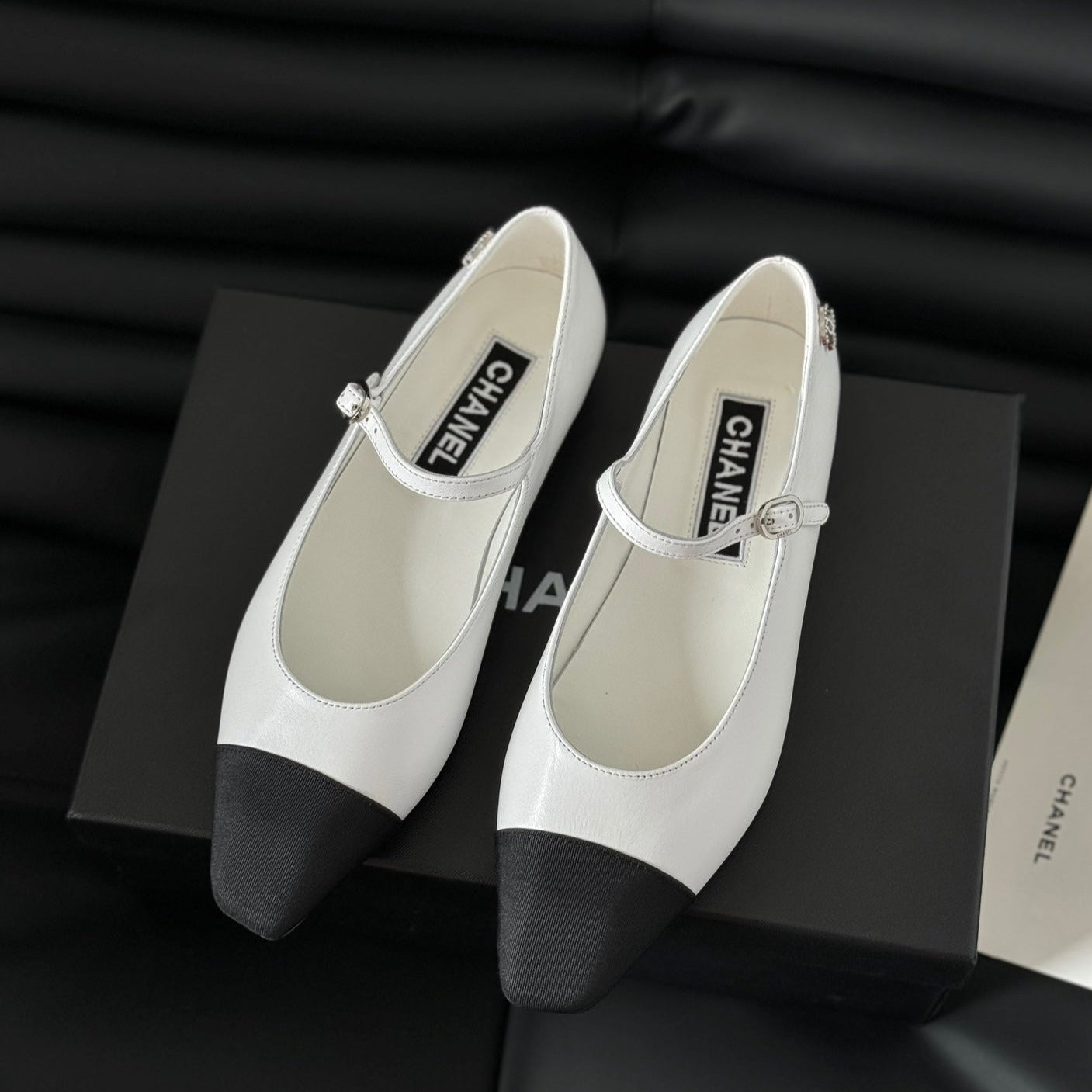 MARY JANE WHITE MIX BLACK CALFSKIN