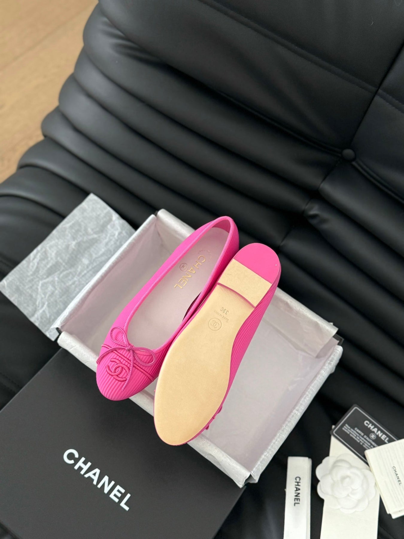CLASSIC BALLET FLATS BRIGHT PINK LAMBSKIN