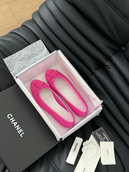 CLASSIC BALLET FLATS BRIGHT PINK LAMBSKIN