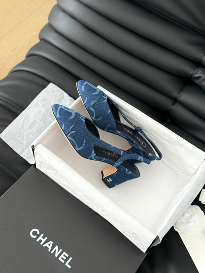 CLASSIC HIGH SLINGBACK NAVY BLUE CALFSKIN