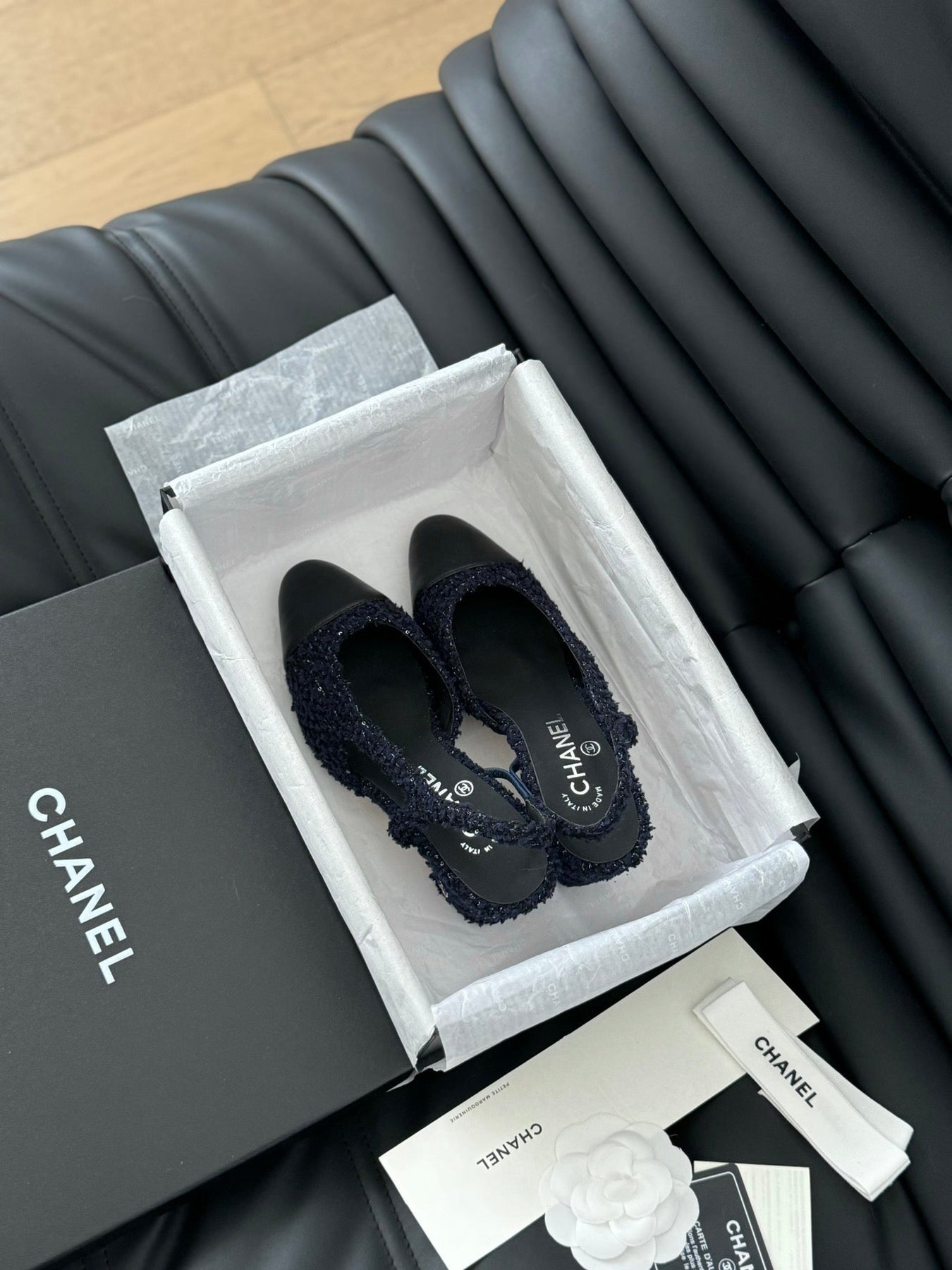 HIGH SLINGBACK IN NAVY BLUE TWEED AND BLACK LAMBSKIN