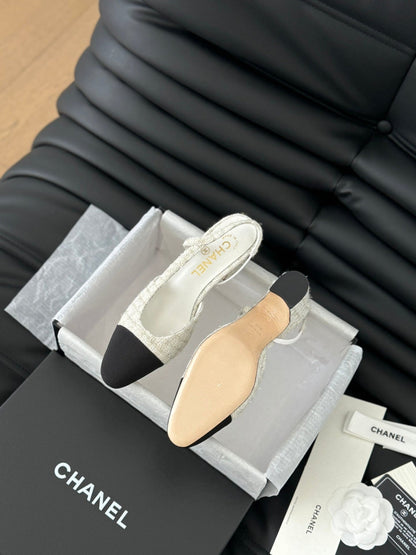 HIGH SLINGBACK IN WHITE TWEED AND BLACK LAMBSKIN