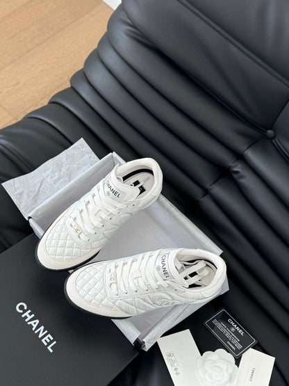 CC SNEAKER IN WHITE EMBROIDERED LAMBSKIN