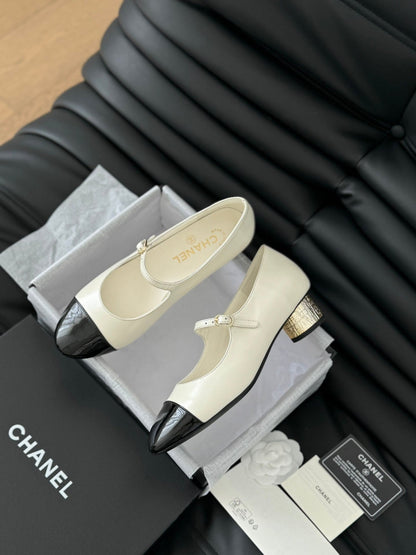 CC MARY JANE SHOES IN WHITE MIX BLACK LAMBSKIN WITH GOLD HARDWARE