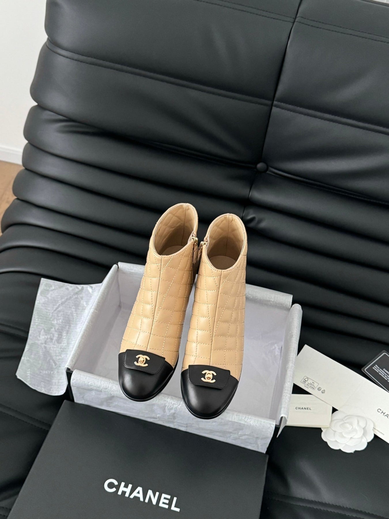 CC BALLET SHORT BOOTS 65 MM IN SEPIA BEIGE MIX BLACK QUILTED PATTERN LAMBSKIN