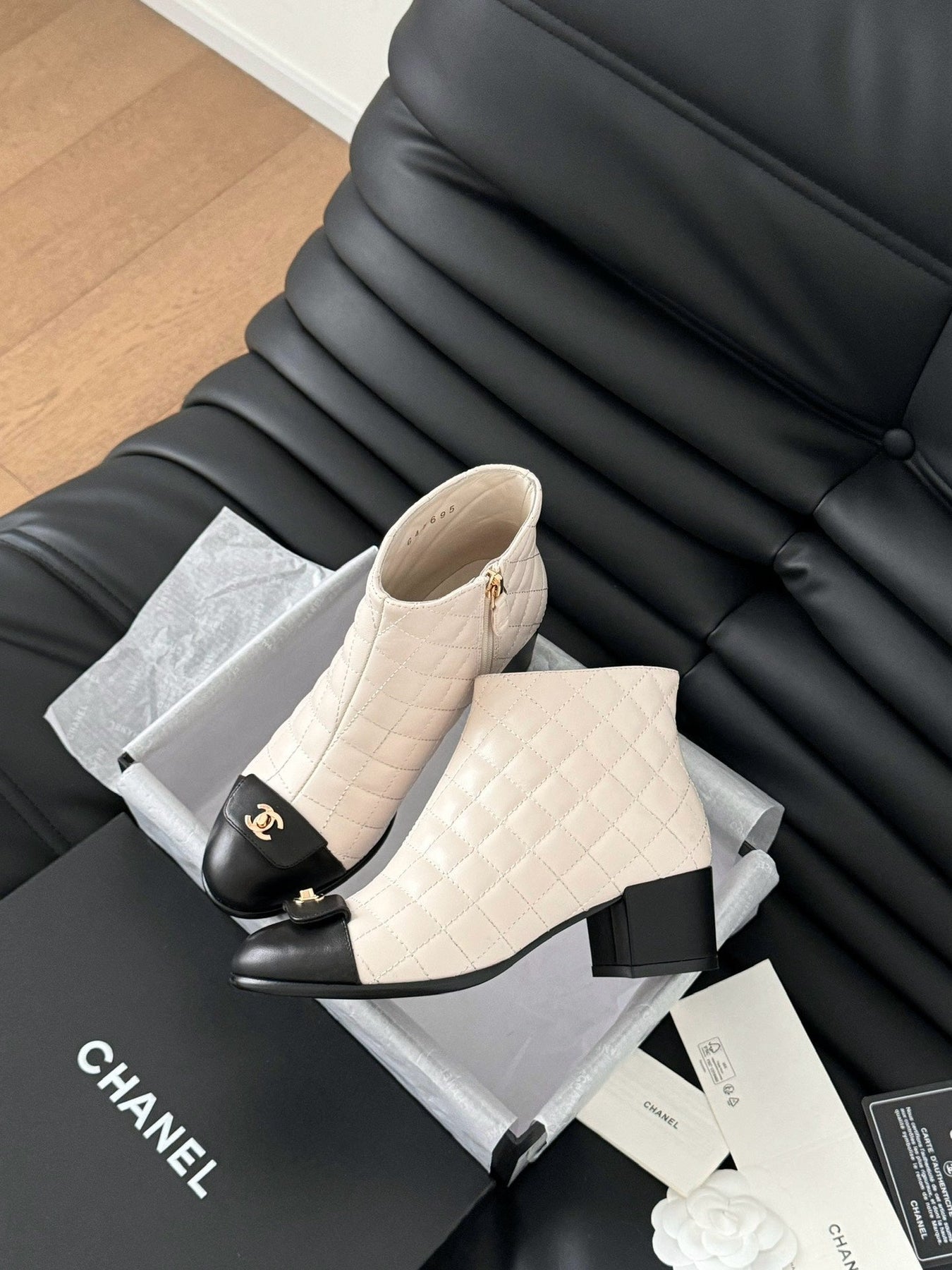 CC BALLET SHORT BOOTS 65 MM IN WHITE MIX BLACK QUILTED PATTERN LAMBSKIN