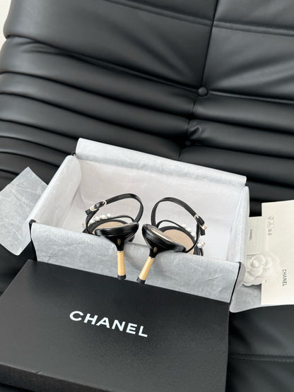 PEARL SANDAL IN BLACK AND GOLD LAMBSKIN 75 MM