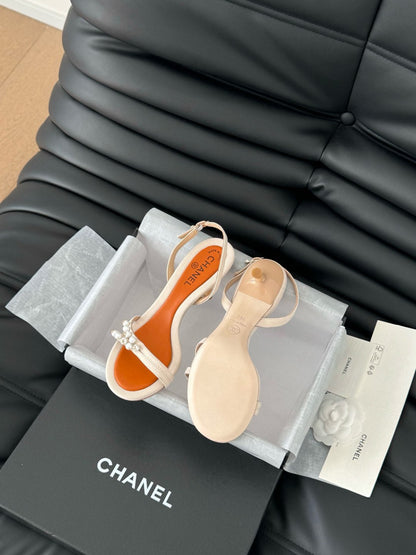PEARL SANDAL IN WHITE AND VIVID ORANGE LAMBSKIN 75 MM
