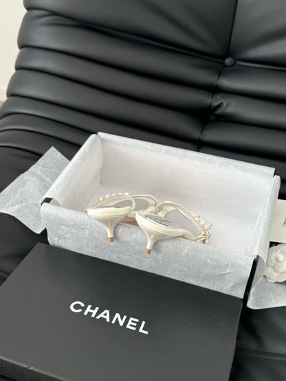 PEARL SANDAL IN WHITE LAMBSKIN 35 MM