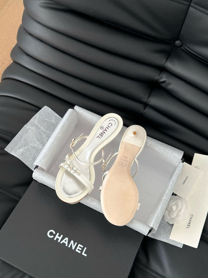 PEARL SANDAL IN WHITE LAMBSKIN 35 MM