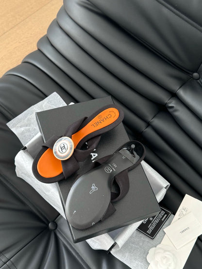 BLACK FABRIC CC SLIDE SANDALS