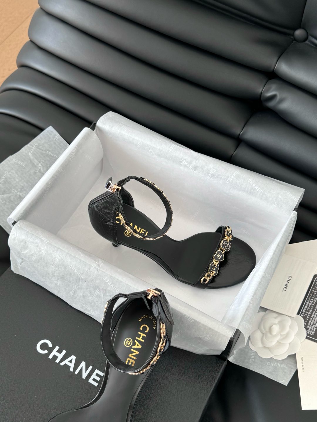 HIGH HEEL 7.5 MM SANDAL IN BLACK SHEEPSKIN WITH STICKERS