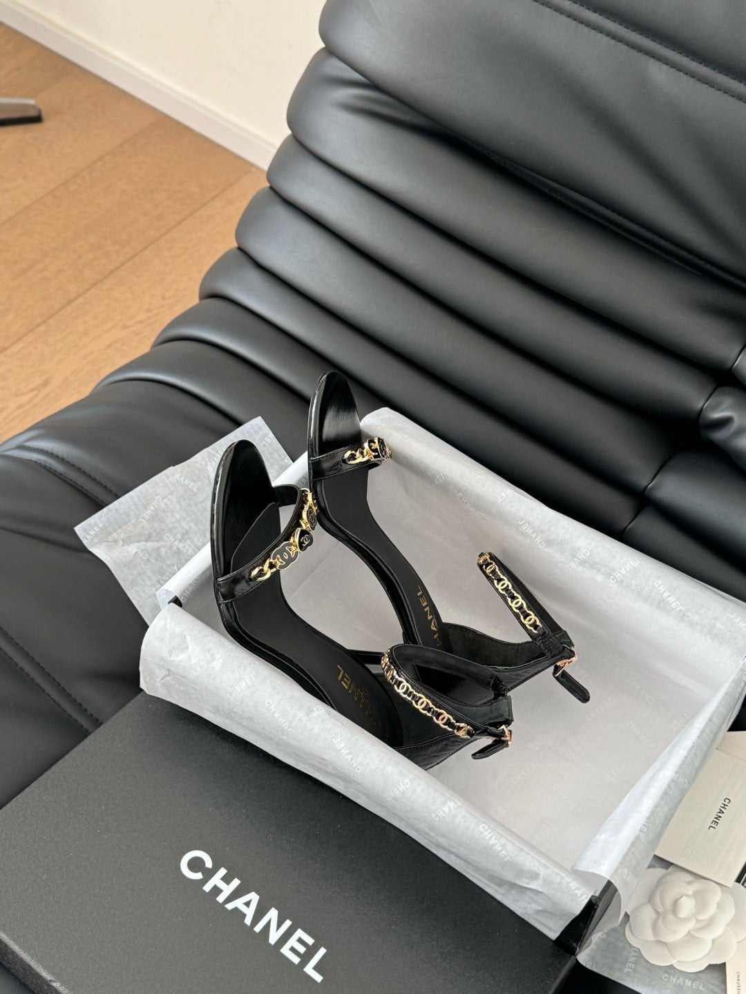 HIGH HEEL 7.5 MM SANDAL IN BLACK SHEEPSKIN WITH STICKERS