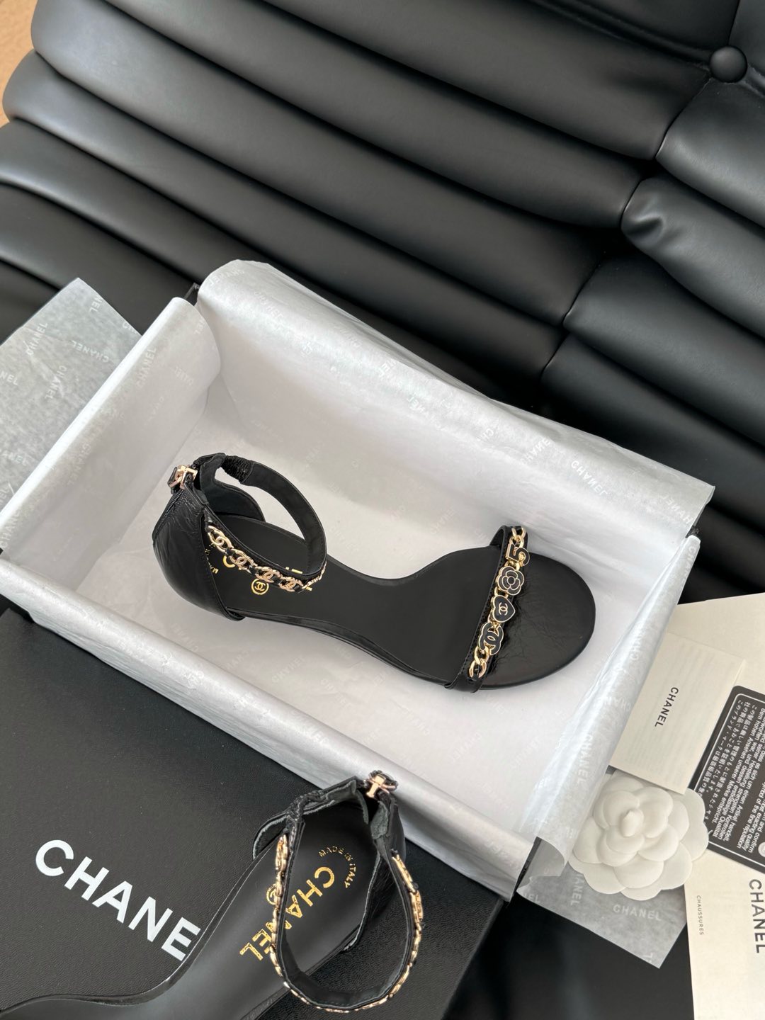 MID-HEEL 35 MM SANDAL IN BLACK SHEEPSKIN WITH STICKERS