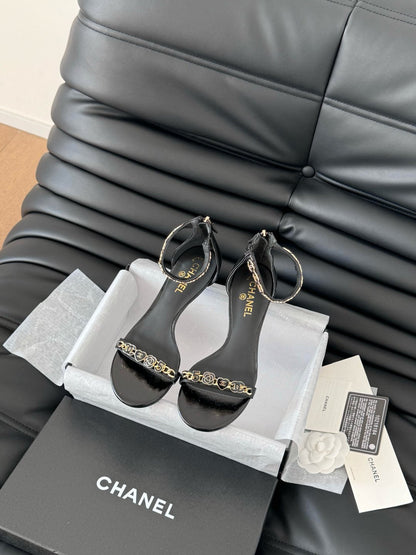 MID-HEEL 35 MM SANDAL IN BLACK SHEEPSKIN WITH STICKERS