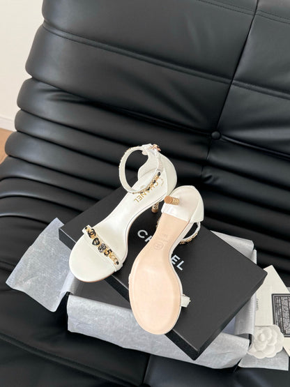 HIGH HEEL 7.5 MM SANDAL IN WHITE SHEEPSKIN WITH STICKERS