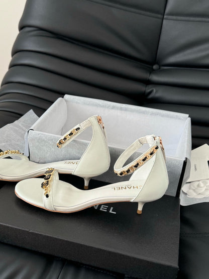 MID-HEEL 35 MM SANDAL IN WHITE SHEEPSKIN WITH STICKERS