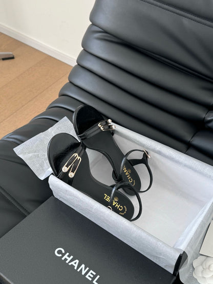 MID-HEEL 35 MM SANDAL IN BLACK SHEEPSKIN