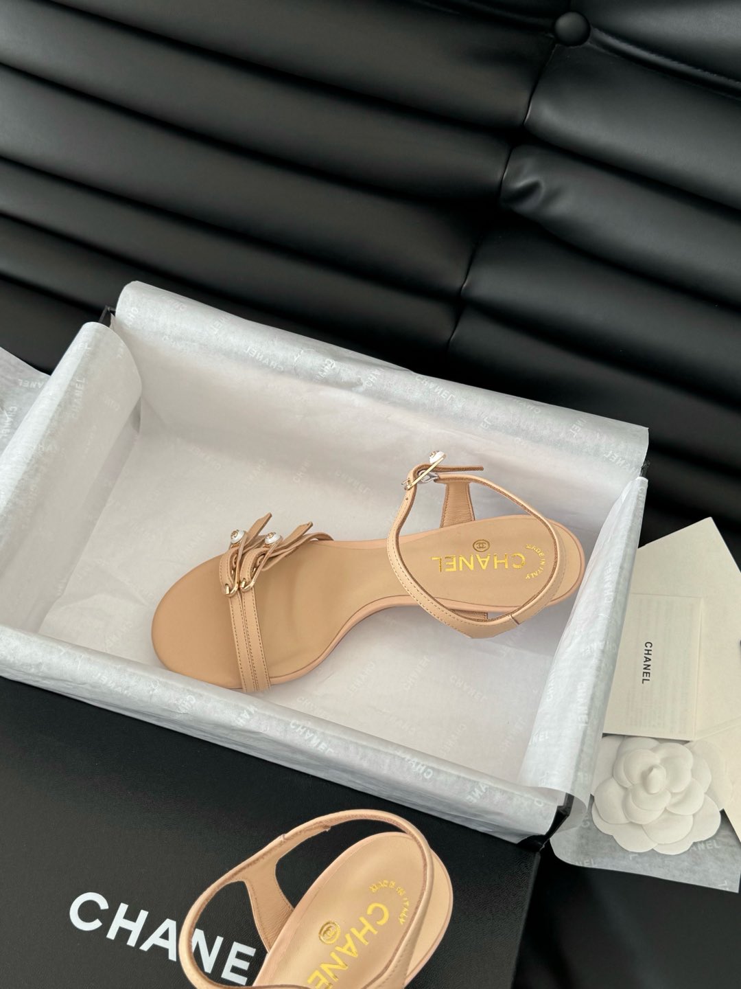 MID-HEEL 35 MM SANDAL IN NUDE TAN SHEEPSKIN