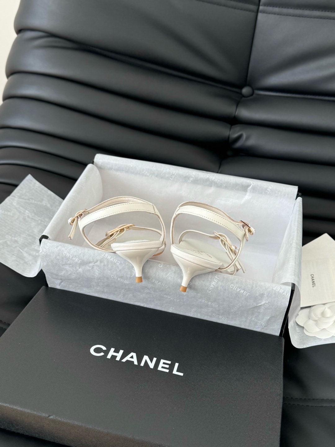 MID-HEEL 35 MM SANDAL IN WHITE SHEEPSKIN