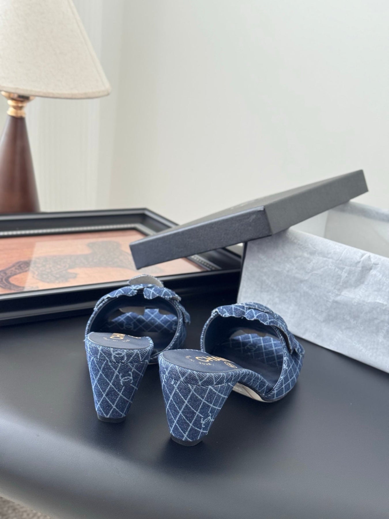 HIGH HEELS CAMELLIA IN NAVY BLUE DENIM