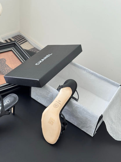 HIGH HEELS SANDALS IN BLACK SHEEPSKIN