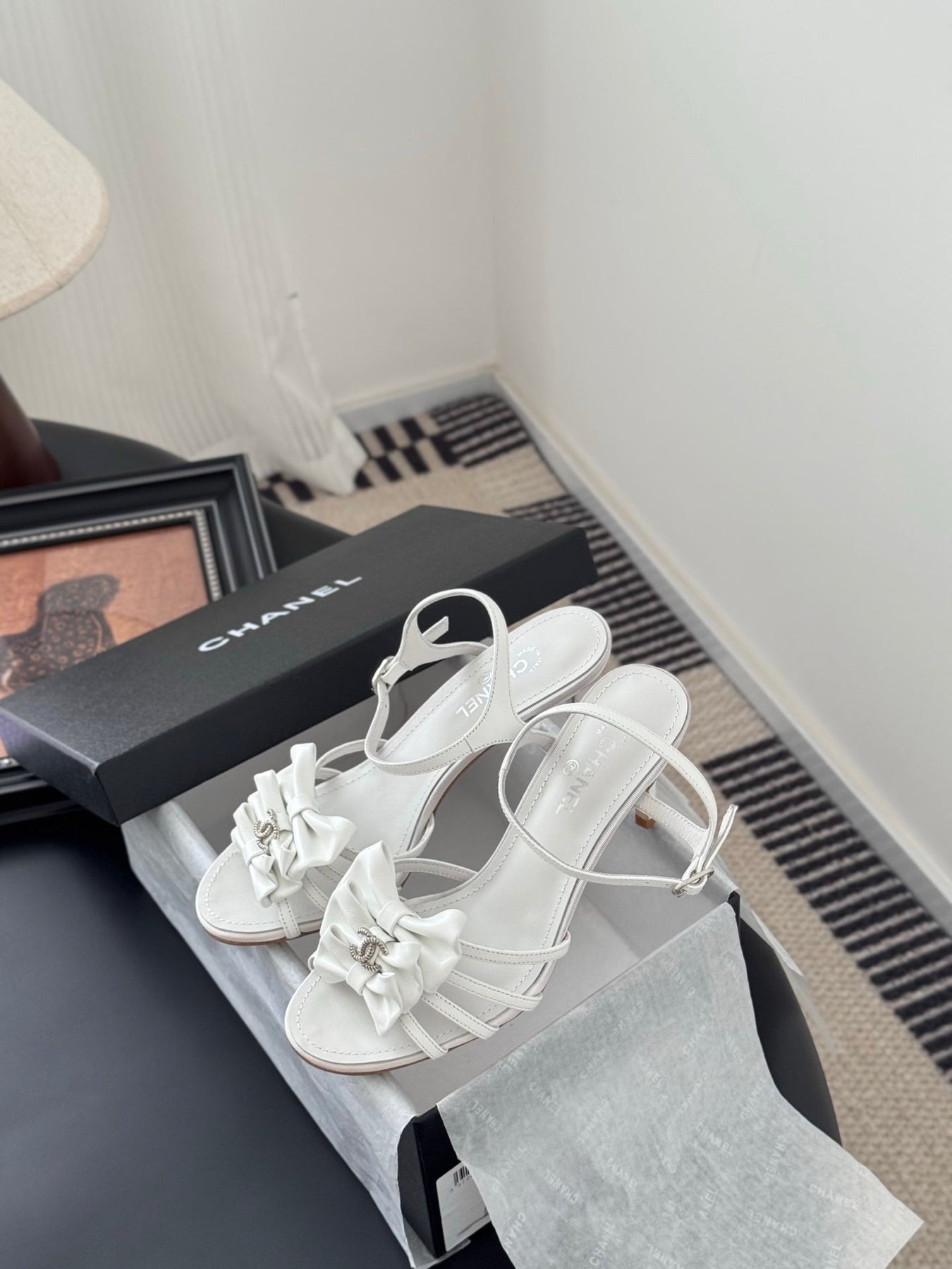 HIGH HEELS SANDALS IN WHITE SHEEPSKIN