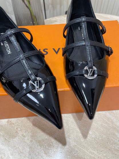 POINTED-TOE TRIPLE-STRAP BALLET FLAT IN BLACK PATENT CALFSKIN