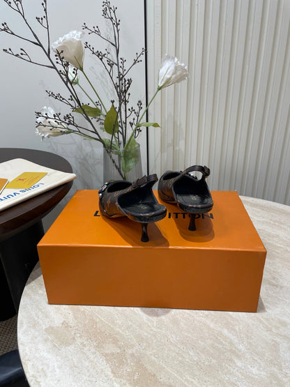 HIGH SLINGBACKS 5 CM IN CHOCOLATE BROWN MONOGRAM CALFSKIN