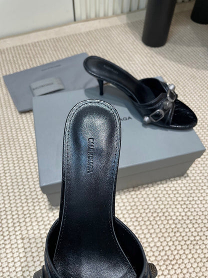 CAGOLE HIGH MULES IN BLACK OIL-WAX SHEEPSKIN