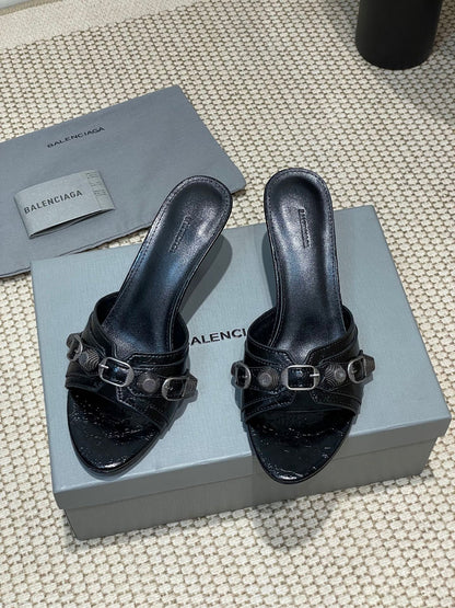 CAGOLE HIGH MULES IN BLACK OIL-WAX SHEEPSKIN