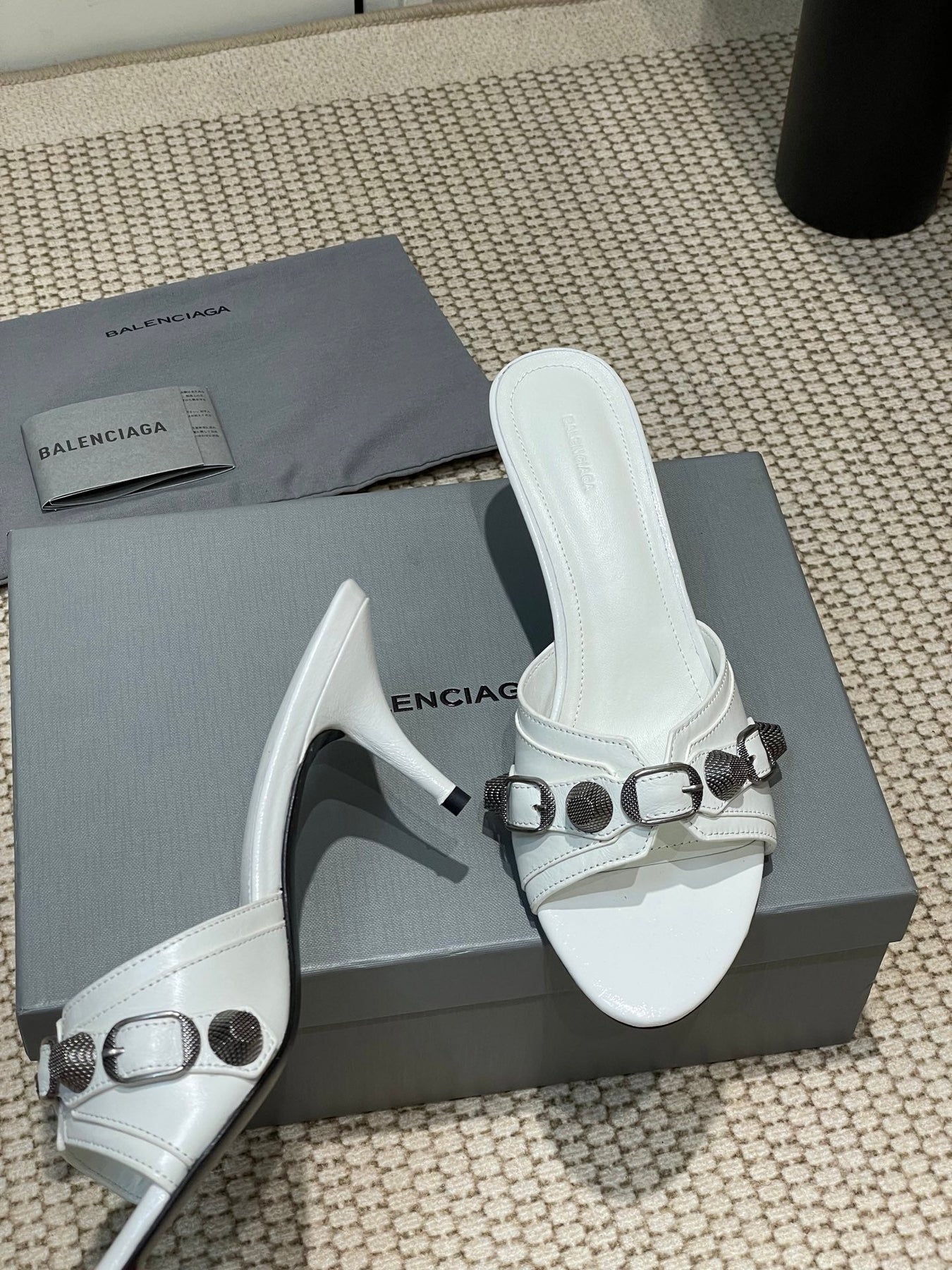 CAGOLE HIGH MULES IN WHITE OIL-WAX SHEEPSKIN