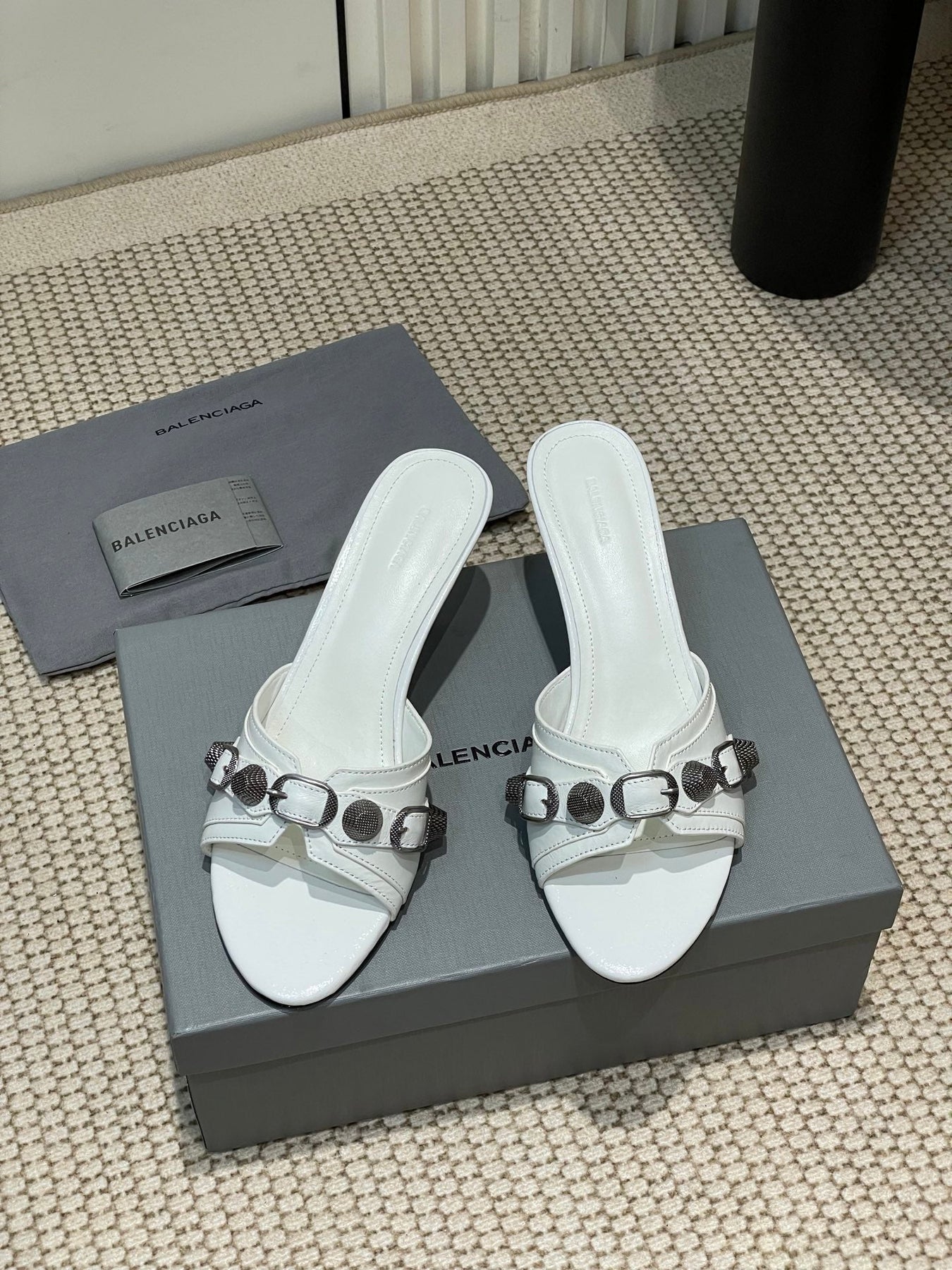 CAGOLE HIGH MULES IN WHITE OIL-WAX SHEEPSKIN